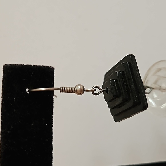 Art Deco Style Black & Clear Acrylic Pierced Earrings - Picture 4 of 5